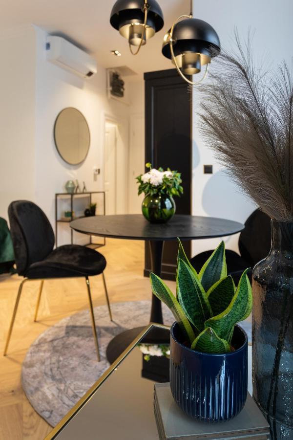 Appartement Pierrot & Pierrette Mesnicka à Zagreb Extérieur photo